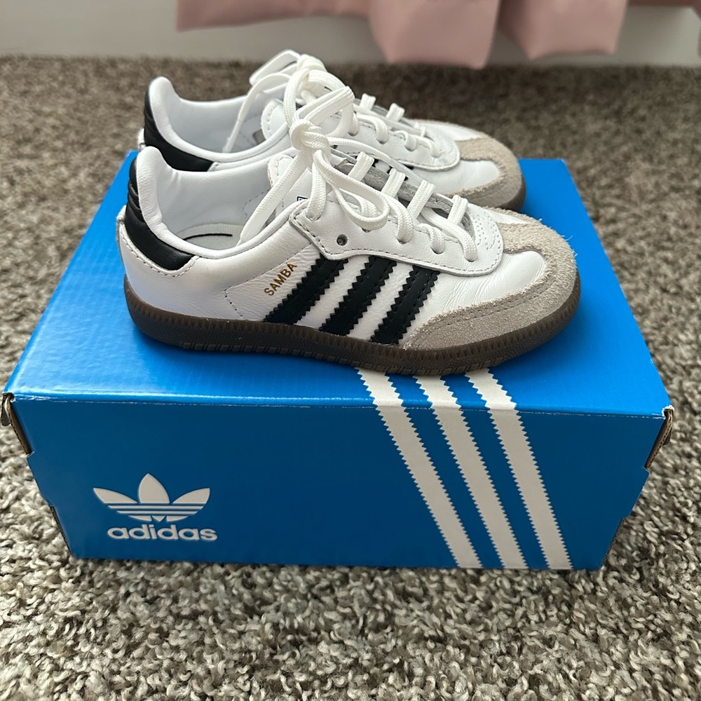 ADIDAS SAMBAS FOR TODDLER 
CLASSIC STYLE